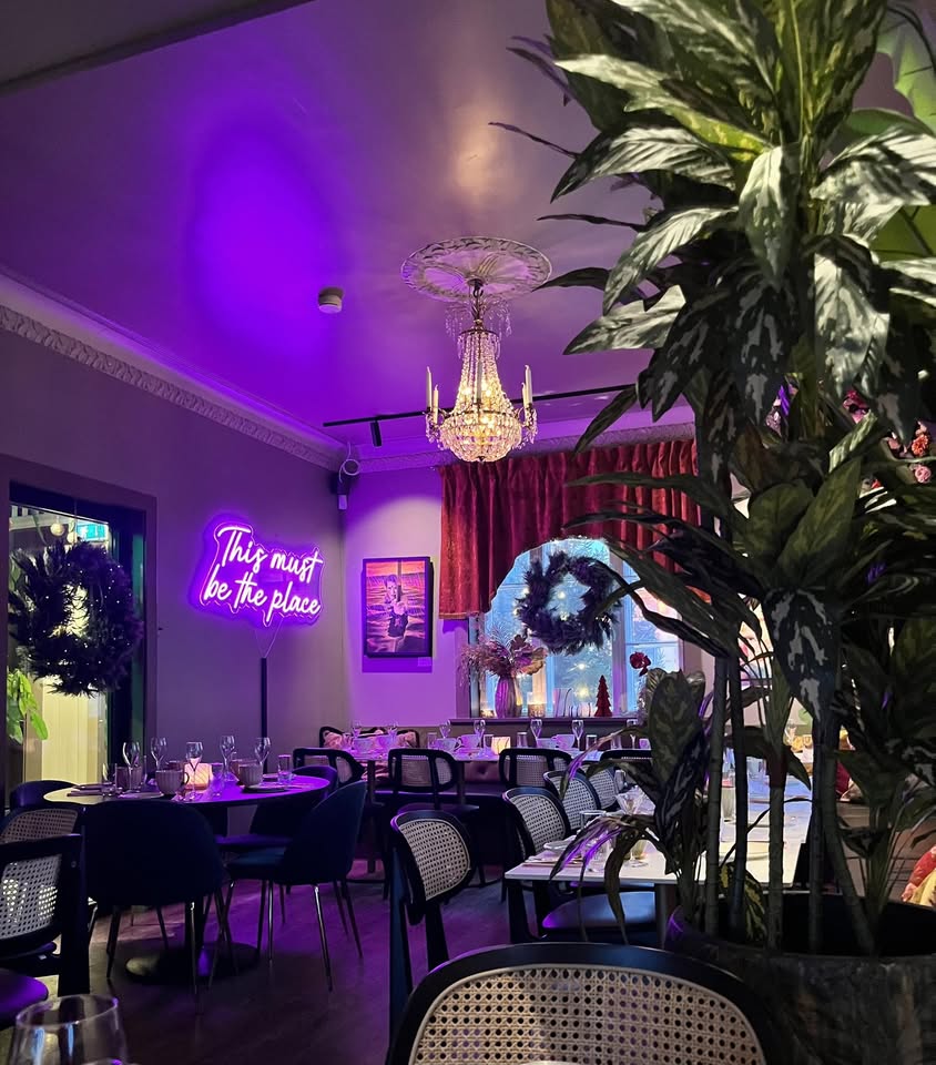 Bilde: Venus Cafe & Lounge, Venus Cafe & Lounge, ved Mia, øverste leder Venus